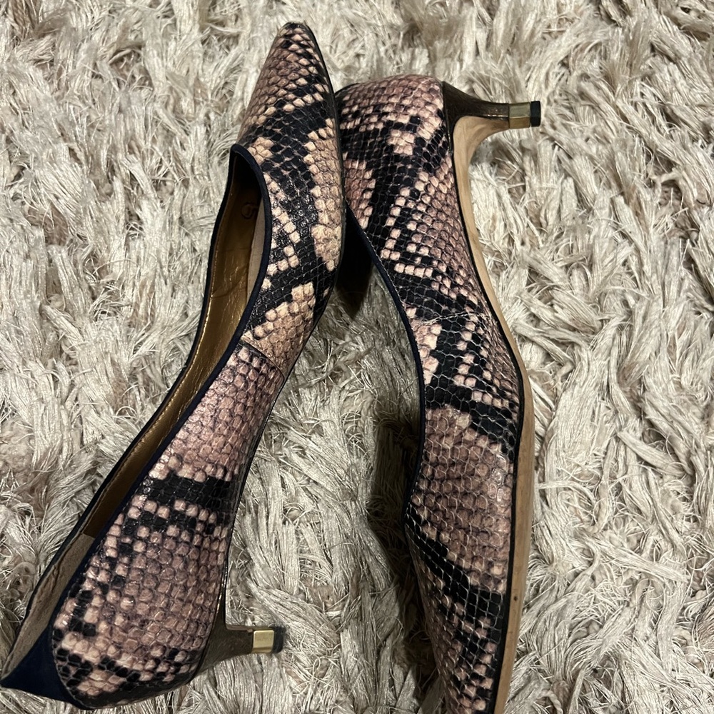 Sam Edelman Tan Snakeskin Flats - Picture 2 of 5